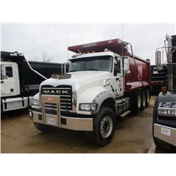 2015 MACK GU713 DUMP, VIN/SN:1M2AX09C4FM0252235 - TRI-AXLE. 425HP MP 8 MACK DIESEL ENGINE, T310 MACK