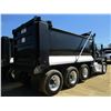 Image 3 : 2013 KENWORTH T800 DUMP, VIN/SN:1NKDX4TX3DT355708 - TRI-AXLE, 455 HP PACCAR MX-13 ENGINE, 8LL TRANS,