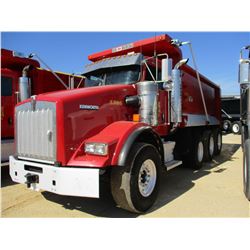 2014 KENWORTH T800 DUMP, VIN/SN:1NKDGGGG10J385506 - GLIDER KIT, TRI-AXLE, 420 HP CAT C12 ENGINE, 8LL