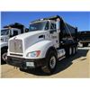 Image 1 : 2013 Kenworth T440 DUMP, VIN/SN:1NKBL50X7DJ334117 - TRI-AXLE, 370 HP CUMMINS ISL9 ENGINE, ALLISON 45