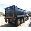 Image 3 : 2009 MACK GU713 DUMP, VIN/SN:1M2AX09C09M007237 - MACK MP8-425M DIESEL ENGINE, MACK T310M 10 SPEED TR