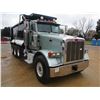 Image 2 : 2008 PETERBILT 367 DUMP, VIN/SN:1NPTL4TX78N763838 - TRI-AXLE, ISX CUMMINS DIESEL ENGINE, EATON AUTO