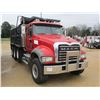 Image 2 : 2008 MACK GU713 DUMP, VIN/SN:1M2AX09C48M003805 - TRI-AXLE, MACK MP8425M DIESEL ENGINE, T310 10 SPEED