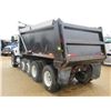 Image 4 : 2007 INTERNATIONAL 7600 DUMP, VIN/SN:1HTWYAHT27J390582 - QUAD AXLE, CUMMINS ISM ENGINE, ALLISON A/T,