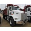 Image 2 : 2007 KENWORTH T800 DUMP, VIN/SN:1NKDLB0X97J208317 - TRI-AXLE, 466HP CAT C15 ENGINE, 13 SPEED TRANS,