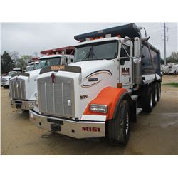 2007 KENWORTH T800 DUMP, VIN/SN:1NKDXUEX37J171726 - TRI-AXLE, 470 HP CAT C13 ENGINE, 8LL TRANS, 46K