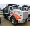 Image 2 : 2007 KENWORTH T800 DUMP, VIN/SN:1NKDXUEX77J171728 - TRI-AXLE, 470 HP CAT ENGINE, 8LL SPD TRANS, 44K