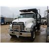 Image 1 : 2007 MACK CTP713 DUMP, VIN/SN:1M2AT04C87M004764 - T/A, MACK MP7-405M ENGINE, MACK T310M 10 SPEED TRA