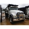 Image 2 : 2007 MACK CTP713 DUMP, VIN/SN:1M2AT04057M004768 - T/A, MACK MP7-405M ENGINE, MACK T310M 10 SPEED TRA