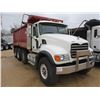 Image 2 : 2005 MACK CV713 DUMP, VIN/SN:1M2AG11C76M029474 - TRI-AXLE, MACK DIESEL ENGINE, MACK T310M 10 SPD TRA