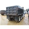 Image 3 : 2005 MACK CV713 DUMP, VIN/SN:1M2AG11C15M023927 - TRI-AXLE, MACK DIESEL ENGINE, 10 SPD TRANS, 44K REA