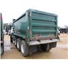 Image 4 : 2002 MACK CV713 DUMP, VIN/SN:1M2AG11C52M002428 - TRI-AXLE, 427 HP MACK E7-427 DIESEL ENGINE, 9LL TRA