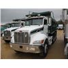 Image 1 : 2006 PETERBILT 335 DUMP, VIN/SN:2NPLLZ9X66M631137 - TRI-AXLE, 315HP CUMMINS ISC DIESEL ENGINE, 8LL T