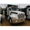 Image 2 : 2006 PETERBILT 335 DUMP, VIN/SN:2NPLLZ9X16M631143 - TRI-AXLE, 315HP CUMMINS ISC DIESEL ENGINE, 8LL T