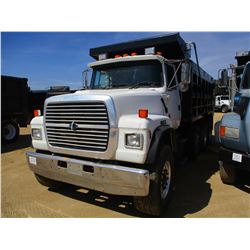 1997 FORD DUMP, VIN/SN:1FDZU90X3VVA11223 - TRI-AXLE, CAT DIESEL ENGINE, 9 SPEED TRANS, 46K REARS, 18