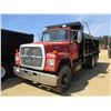 Image 1 : 1994 FORD L9000 DUMP, VIN/SN:1FDYU90T9RVA33399 - T/A, CAT DIESEL ENGINE, 8LL TRANS, 38K REARS, 14,60