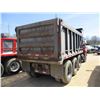 Image 3 : 1994 MACK RD688S DUMP, VIN/SN:1M2P267C1RMO18813 - TRI-AXLE, MACK DIESEL ENGINE, 8LL TRANS, 16' STEEL