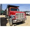 Image 2 : 1989 INTERNATIONAL S2500 DUMP, VIN/SN:1HSZPJUT2KH654443 - T/A, CUMMINS DIESEL ENGINE, 9 SPEED TRANS,