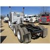 Image 4 : 2011 KENWORTH W900L TRUCK TRACTOR, VIN/SN:1XKWDB9X4BJ283840 - T/A, CAT C15 ENGINE, 10 SPD TRANS, 40K