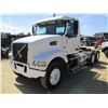Image 1 : 2011 VOLVO TRUCK TRACTOR, VIN/SN:4V4KC9EH6BN535198 -T/A, 435HP D13 VOLVO DIESEL ENGINE, A/T, 40K REA