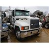 Image 2 : 2004 MACK CH613 TRUCK TRACTOR, VIN/SN:1M1AA18Y64N156098 - T/A, 427 HP MACK DIESEL ENGINE, 10 SPEED T