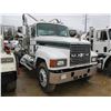 Image 2 : 2001 MACK CH613 TRUCK TRACTOR, VIN/SN:1M1AA18Y31W137983 - T/A, E7-460HP MACK DIESEL ENGINE, 10 SPEED