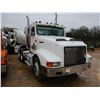 Image 2 : 1994 INTERNATIONAL TRUCK TRACTOR, VIN/SN:2HSFHAMR6RC090169 - T/A, 470 HP DETROIT S60 ENGINE, 9 SPEED