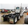 Image 3 : 1994 INTERNATIONAL TRUCK TRACTOR, VIN/SN:2HSFHAMR6RC090169 - T/A, 470 HP DETROIT S60 ENGINE, 9 SPEED
