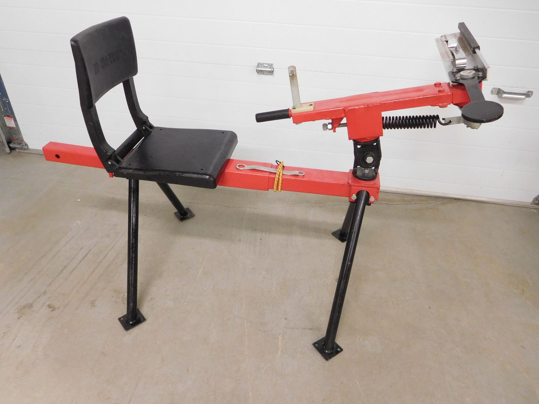 METAL FRAME MOUNTED SPRING LOADED SKEET THROWER