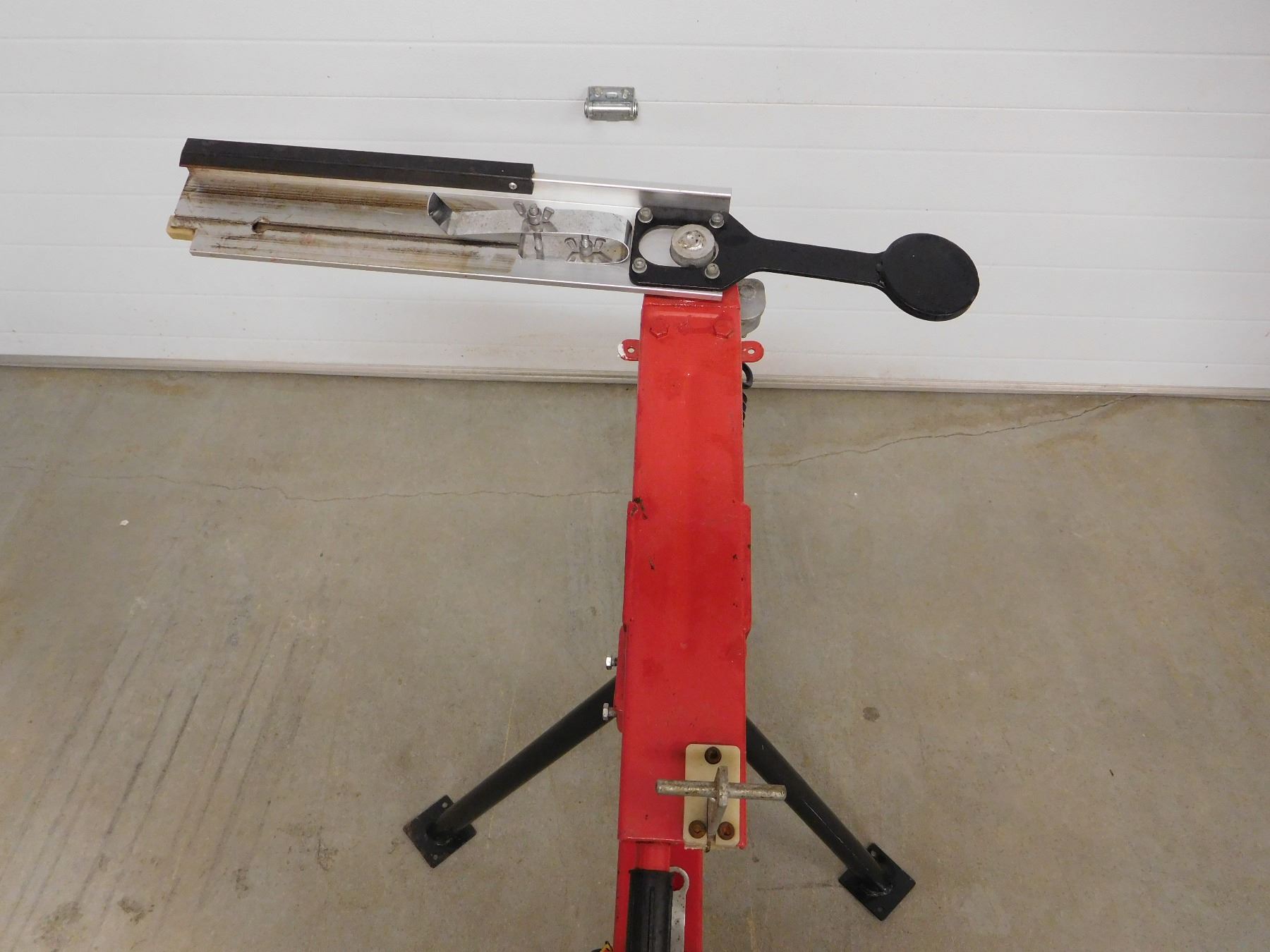 METAL FRAME MOUNTED SPRING LOADED SKEET THROWER
