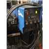 Image 2 : MILLER XMT 304 CC/CV DC INVERTER ARC WELDER WITH