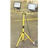 Image 1 : DUAL HALOGEN WORKLIGHT ON STAND