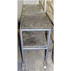 METAL WORKBENCH WITH RUBBER TOP ON CASTORS