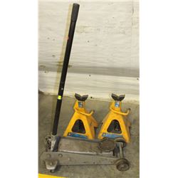 3 TON FLOOR JACK AND PAIR OF 6 TON JACK STANDS