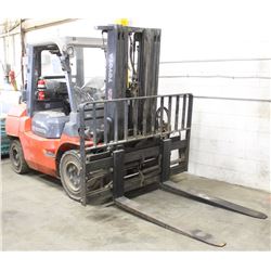 2005 TOYOTA 7FGU35 PROPANE FORKLIFT