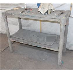 WORKBENCH 52" X 24" X 41"