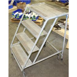 ROLLING 4 STEP STAIR CASE