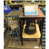 Image 1 : PALLET WITH 2 SMALL WORK TABLES AND 2 STOOLS