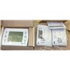 Image 1 : LOT OF 2 DIGITAL THERMOSTATS