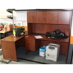 LOT OF 2 MATCHING OFFICE DESKS - ONE WITH A HUTCH