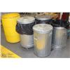 Image 1 : 4 METAL GARBAGE CANS WITH LIDS AND PLASTIC BARREL