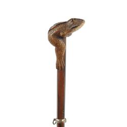 Lot #  540:  CANE: CARVED WOOD FROG CANE.