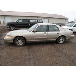 1999 Ford Crown Vic   SN#-2FAFP74W3XX183280