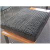 Image 1 : New Pet Bed large / 28 x 36 inches