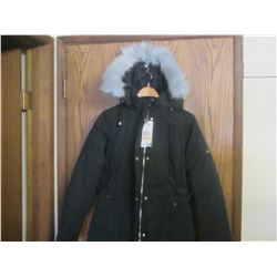 New Spire women's Winter Coat Medium / waterproof breathable fabric keeps you dry