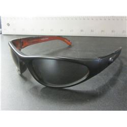 New Mens Foster Grant sunglasses