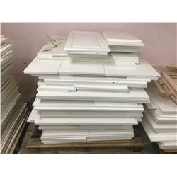 PALLET OF WHITE DOORS