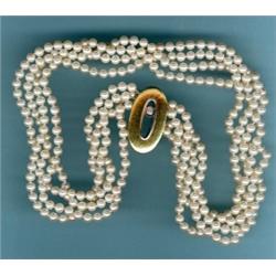 A pearl necklace