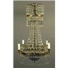 Image 1 : A crystal chandelier