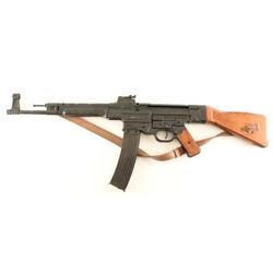 Realistic STG44 Display Gun